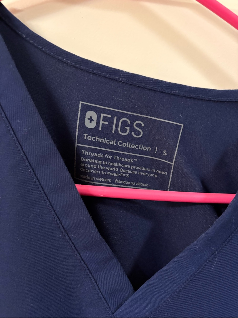 FIGS Womens Catarina Small Core Navy Scrub top - Picture 3 of 3